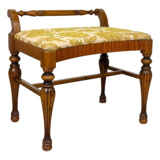 Vintage Traditional Maple Vanity Bench Seat W/ Green Floral Cushion For Sale