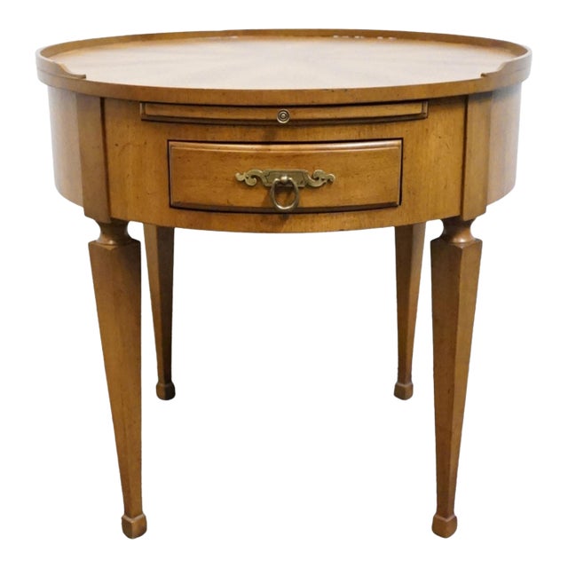 John Widdicomb / William a Berkey Traditional Federal Style Sunburst Mahogany 23" Round Accent End Table 7788 For Sale