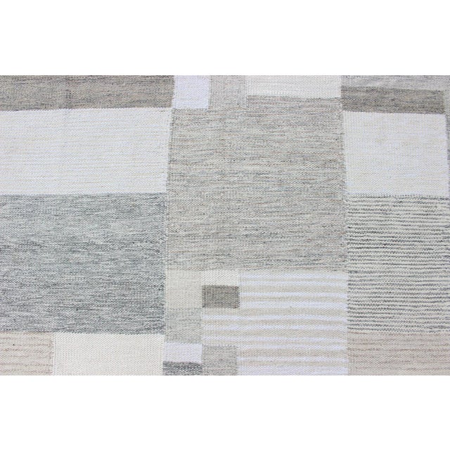 Modern Scandinavian Flat-Weave Rug Design in Gray, Beige, Creams & White Tones For Sale - Image 12 of 13
