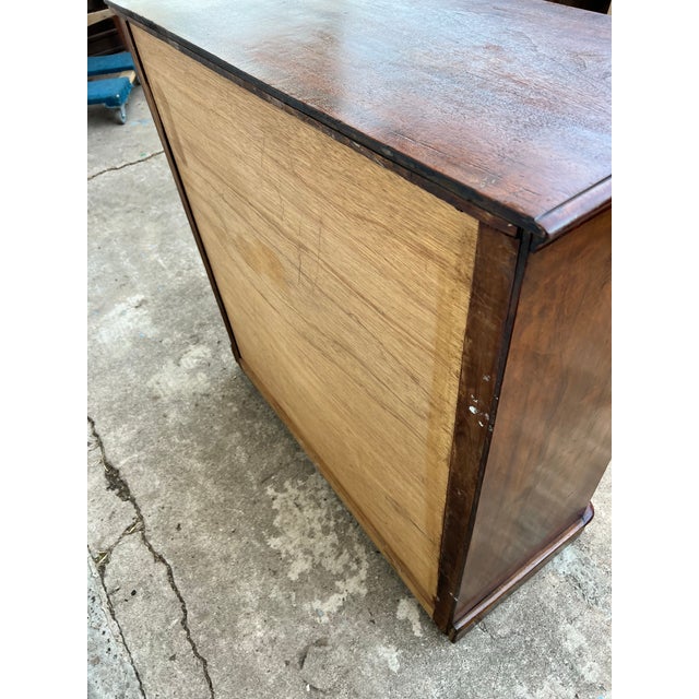 Louis Philippe French 19th Century Louis Philippe Burl Walnut Chest of Drawers / Commode For Sale - Image 4 of 12