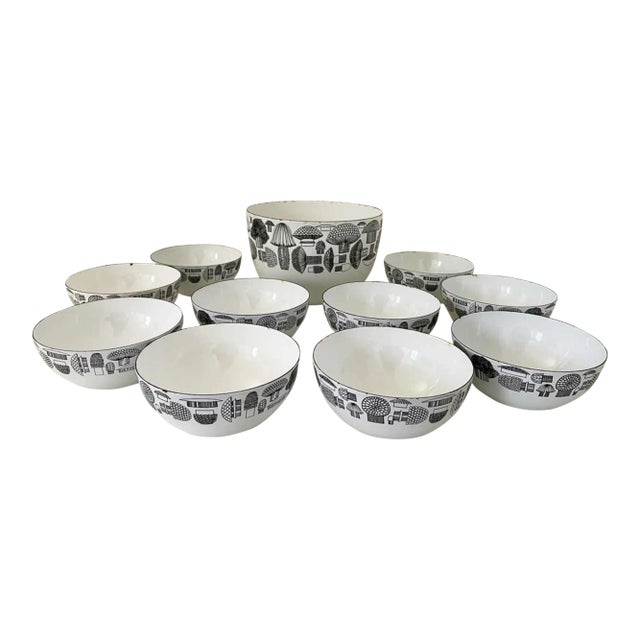 Bowls Set Mid Century Modern L Enameled - Set of 11 For Sale