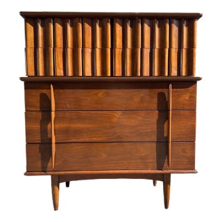 1960s Midcentury Tall High Boy Dresser United Furniture For Sale