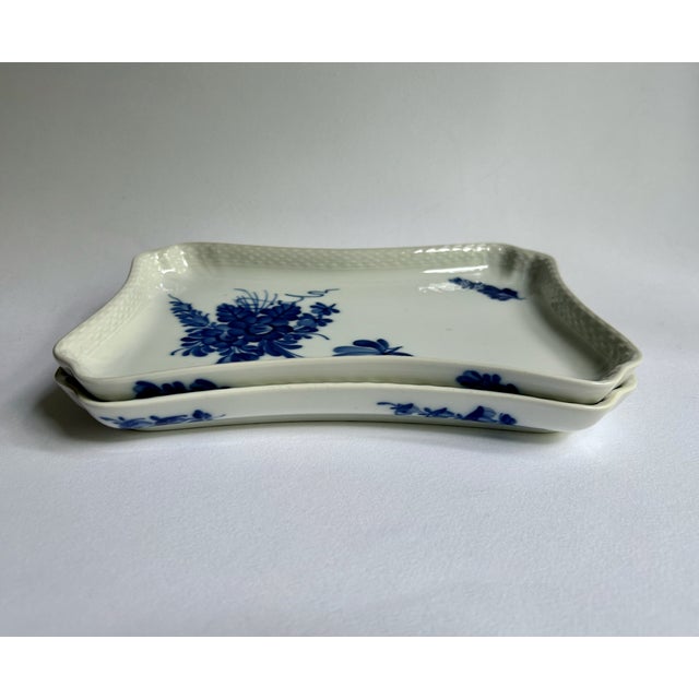 Mid 20th Century Pair Royal Doulton "Blå Blomst" Lattice Porcelain Trays For Sale In New York - Image 6 of 18