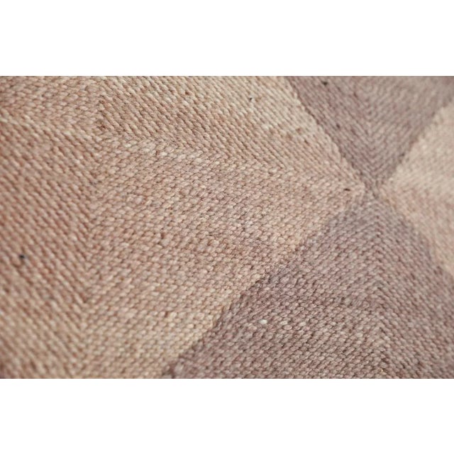 Berber Tribes of Morocco Champagne Blush & Dusty Rose Diamond Checker Zanafi Flatweave Moroccan Wool Rug 9x12 For Sale - Image 4 of 8