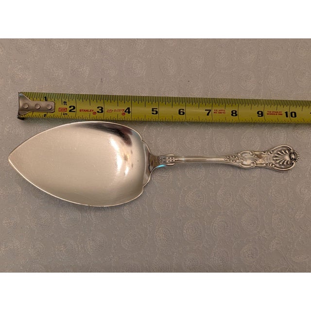 Early 20th Century Kings Pattern All Sterling Silver Pie Server For Sale - Image 12 of 14