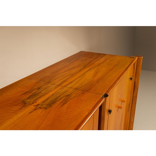 Scuderia Sideboard in Walnut by Carlo Scarpa for Bernini, Italy, 1970s For Sale - Image 14 of 16