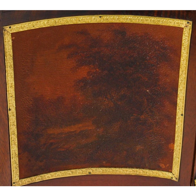 French Display Cabinet from Vernis Martin, 19th Century For Sale - Image 16 of 18