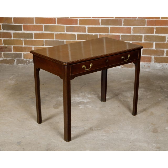 18th Century English 18th Century Georgian Period Walnut Side Table with Single Drawer For Sale - Image 5 of 12