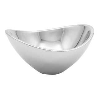 Vintage Mid-Century Modern Nambé Tri-Corner Bowl (Style 569) by Richard K. Thomas For Sale