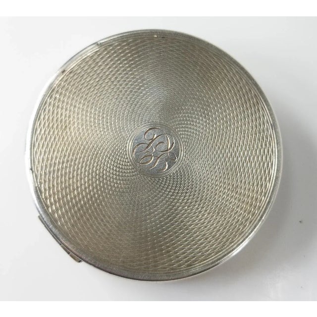 Early 20th Century American Sterling Silver and Yellow Guilloche Enamel Compact For Sale In New York - Image 6 of 9