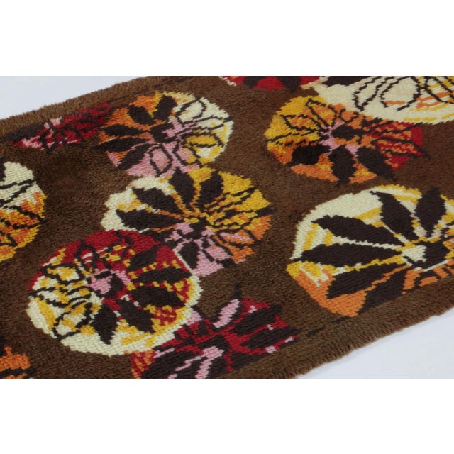 Rug & Kilim Vintage Swedish Rya Runner With Floral Medallions on a Brown Field - Rug & Kilim For Sale - Image 4 of 8