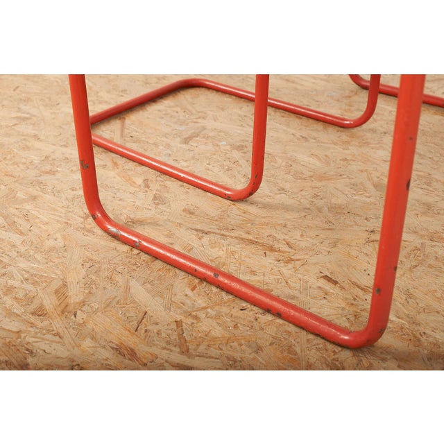 Brown Table with Chairs in Red Lacquered Tubular Steel by S. Meier for Rohrmöbelfabrik, 1920s, Set of 3 For Sale - Image 8 of 17