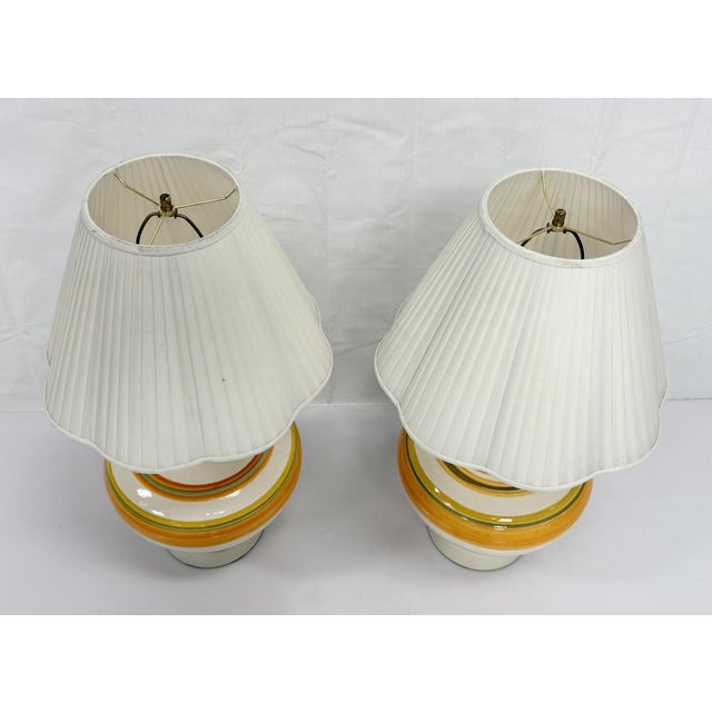 A Pair of Vintage 1960s Striped Ceramic Table Lamps by Remains Lighting For Sale In Los Angeles - Image 6 of 18
