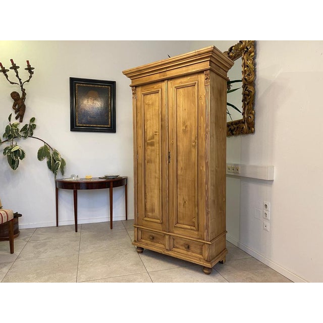 Rural bookcase gun cabinet Wilhelminian style Dimensions: height x width x depth 191 x 100 x 46 For sale is a rural gun...