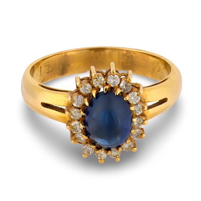 Contemporary Vintage Cabochon Cut Sapphire Diamond 14k Gold Cluster Ring, Size 6 For Sale - Image 3 of 6