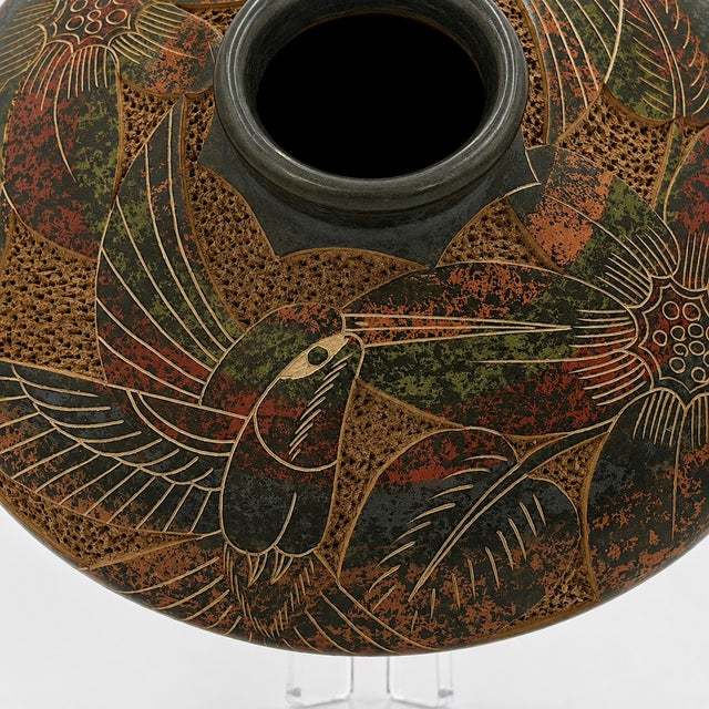 Nicaraguan Carved Hummingbird Studio Art Pottery Vessel by Jose Guerrero For Sale - Image 12 of 16