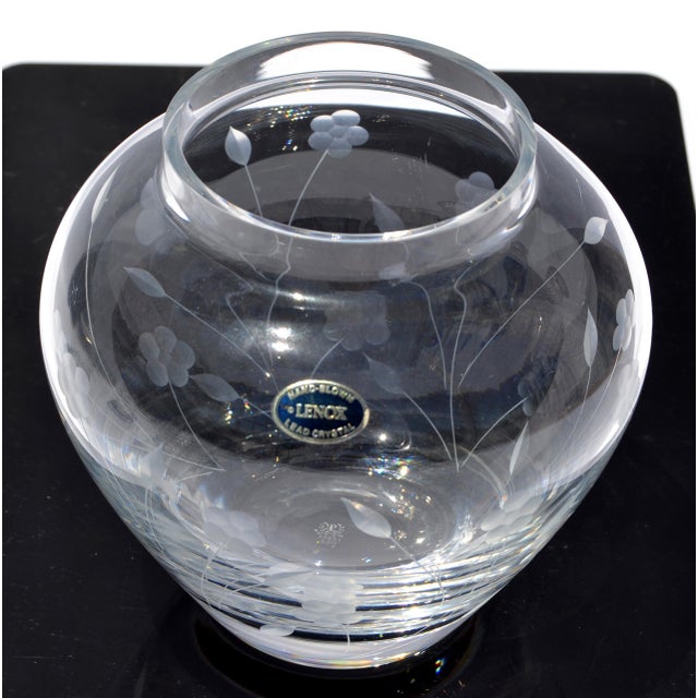 Lenox Crystal Chrysanthemum Hand Blown Vase 24% Lead Crystal Piece American Garden Series For Sale In Miami - Image 6 of 13