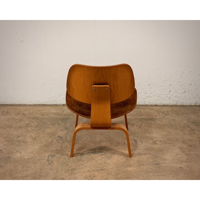 Vitra Eames Plywood Group LCW Chair for Vitra by Charles & Ray Eames, 2000s For Sale - Image 4 of 13