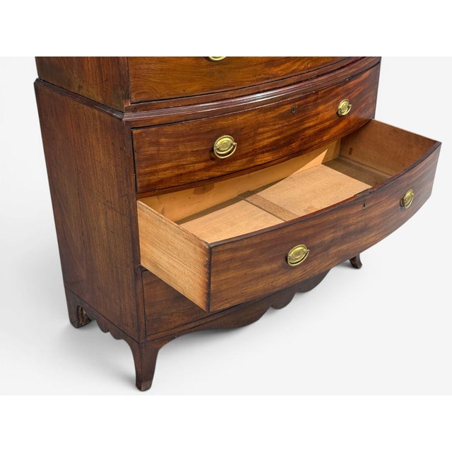 Georgian, Bow-Front Chest on Chest, Mahogany, Brass, England, 19th C. For Sale - Image 13 of 15