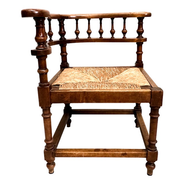 Antique Walnut Corner Chair with Spindle Back and Straw Seat, 1890s For Sale