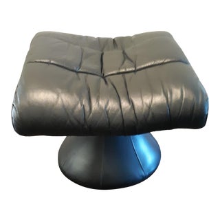Vintage Mid Century Tulip-Base Footstool in Black Leather For Sale