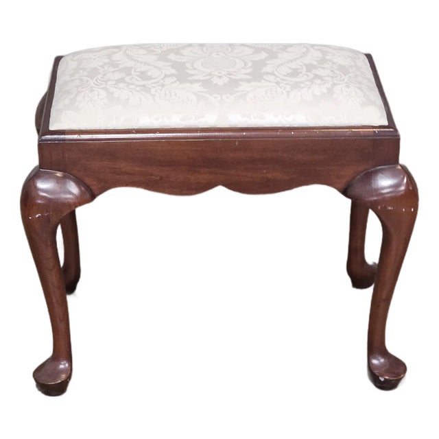 1990s Henkel Harris Cherry Footstool Ottoman White Damask Fabric Made in Virginia For Sale