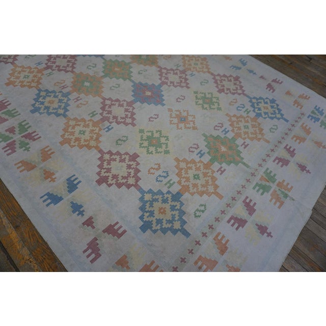 Early 20th Century Indian Cotton Dhurrie Carpet ( 6' x 9' - 183 x 274 ) This Dhurrie really looks like a softly colored...