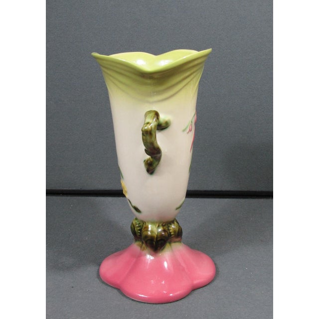Ceramic 1950s Hull Woodland W-18 Chartreuse & Pink Hi-Gloss Art Pottery Vase For Sale - Image 7 of 14