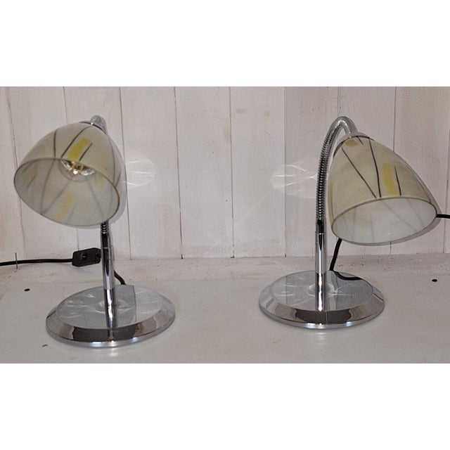 Vintage Adjustable Table Lamps in Chrome-Plated Metal with Patterned Glass Shade, 1980s, Set of 2 For Sale - Image 6 of 7