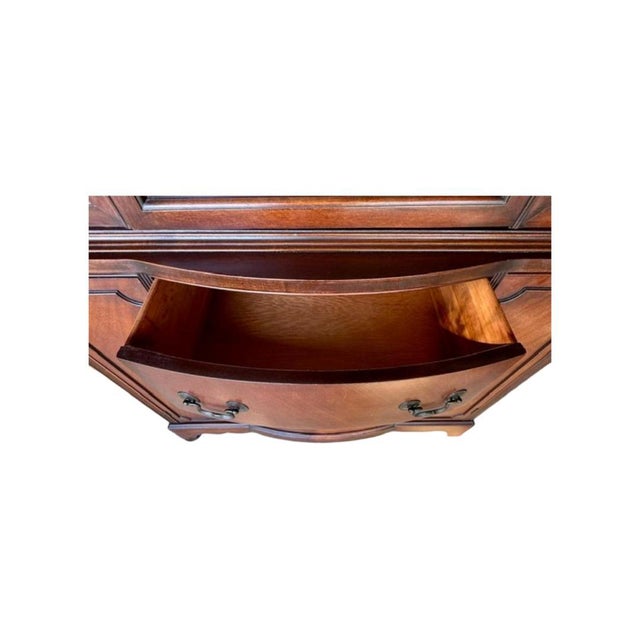 Wood Vintage 1950 Petite Mahogany Breakfront China Hutch For Sale - Image 7 of 14