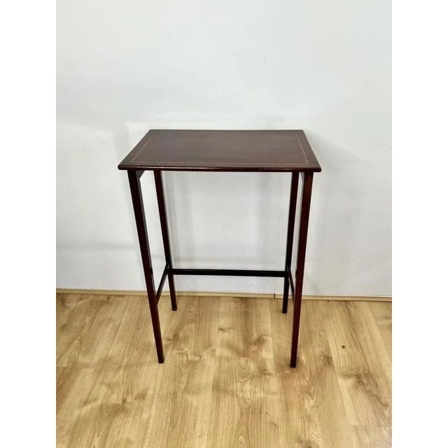 1900 - 1909 Edwardian Nest of Three Mahogany Inlaid Tables, 1900s, Set of 3 For Sale - Image 5 of 10