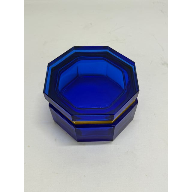 Murano or French Cobalt-Blue Octagonal Glass Casket, Ca. 1960–1980 For Sale In Providence - Image 6 of 8