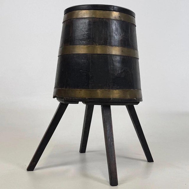 Early 20th Century Antique English Brass-Bound Oak Jardiniere Planter, 1900s For Sale - Image 5 of 13