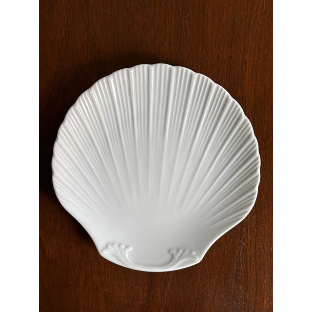 White Contemporary Scallop Shell Shaped White Ceramic Plates— Set of Four For Sale - Image 8 of 18