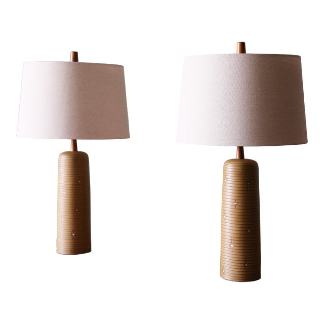 1960s Pair of Jane and Gordon Martz Table Lamps M41 Marshall Studios Yellow With White Decoration For Sale