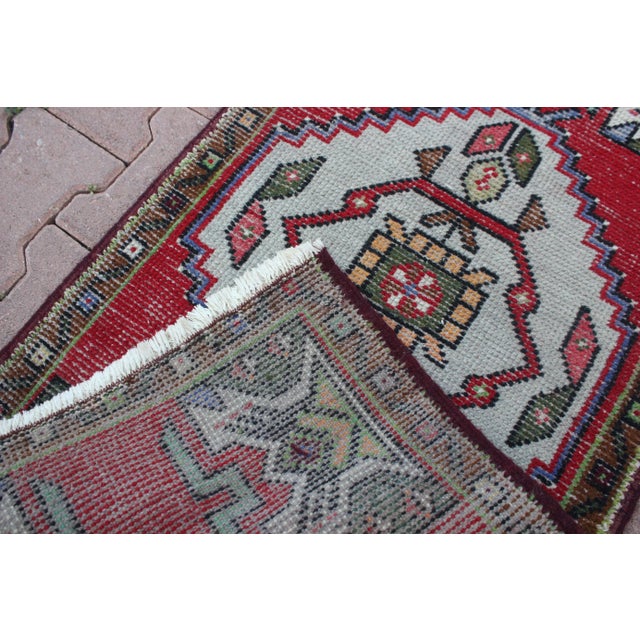 1960s Turkish Traditional Geometric Rug For Sale - Image 12 of 13