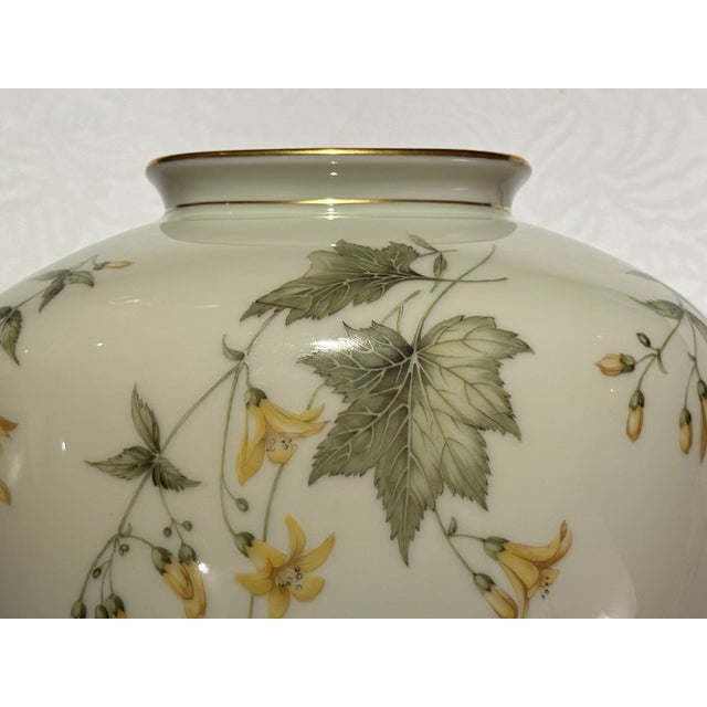 Vintage Mid-Century K&a Krautheim Selb Bavaria Floral Porcelain Ovoid Vase For Sale In Los Angeles - Image 6 of 12