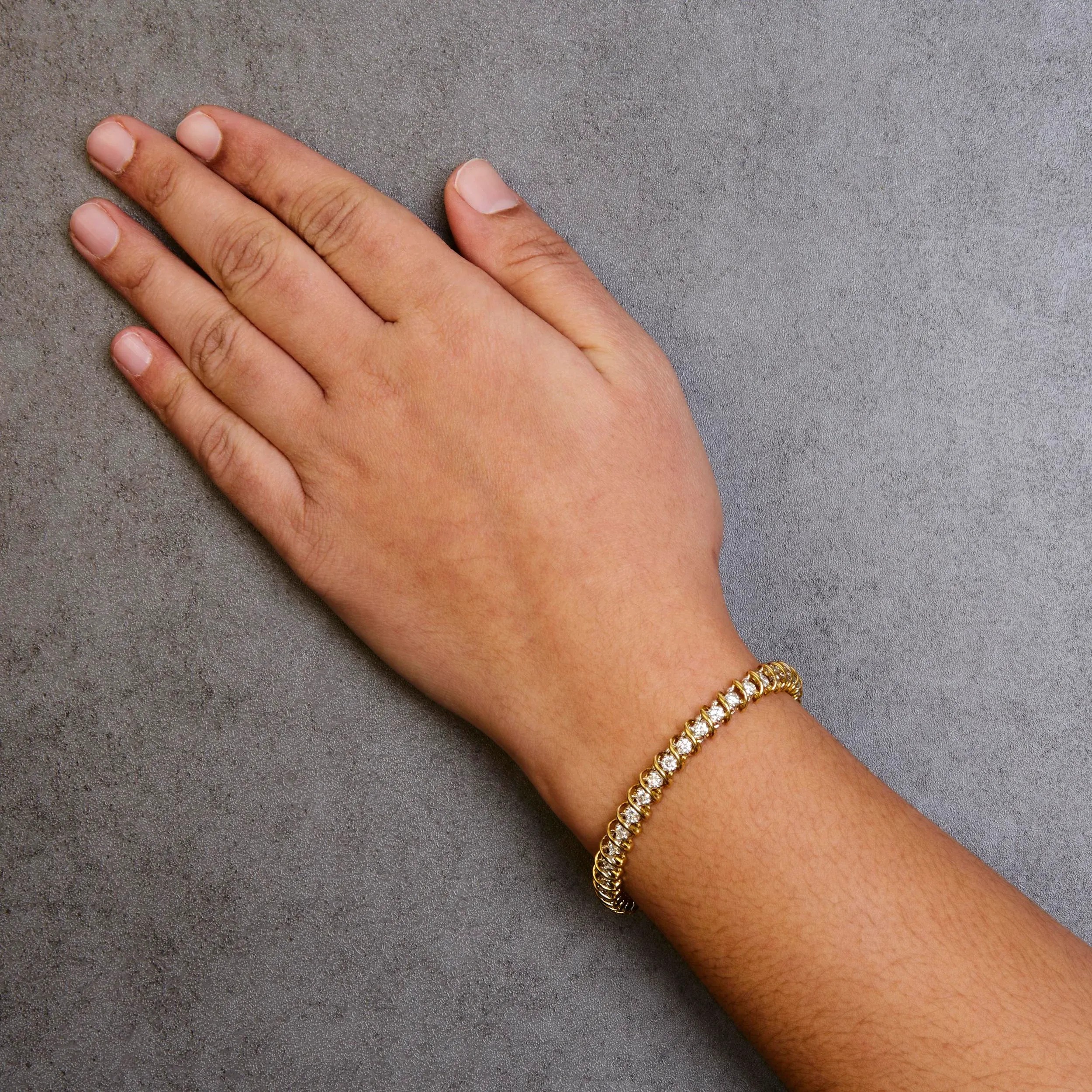 18K Yellow Gold 4.0 Cttw Round-Cut Diamond S-Link 7