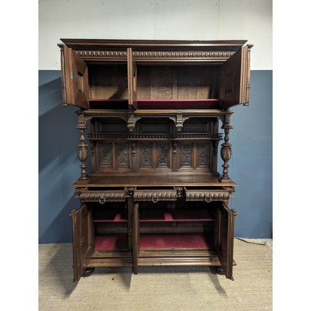Renaissance Style Buffet in Walnut For Sale - Image 3 of 18
