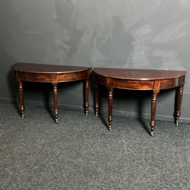 Antique Table in the manner of Gillows, 1830s For Sale - Image 6 of 9