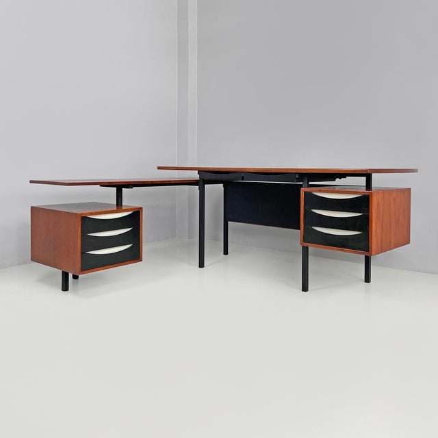 Italian mid-century modern wood double desk by Campo and Graffi for Home, 1960s Desk with two rectangular wooden tops. The...