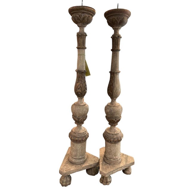 ️ Set of 2 Italian Carved & Décapé Wooden Candle Holders – Antique White – Circa 1940s Add timeless European charm to your...