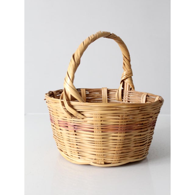 Mid 20th Century Vintage Woven Gathering Basket With Handle For Sale - Image 5 of 12
