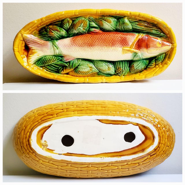 1950s Italian Majolica Fish Basket Wall Platter For Sale - Image 10 of 12