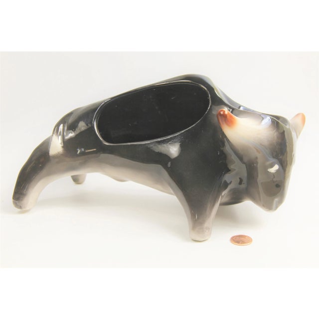 Fun and kitschy ceramic bull keep all / dresser caddy. Mid-century Modern design with areas to keep rings, coins, watches,...