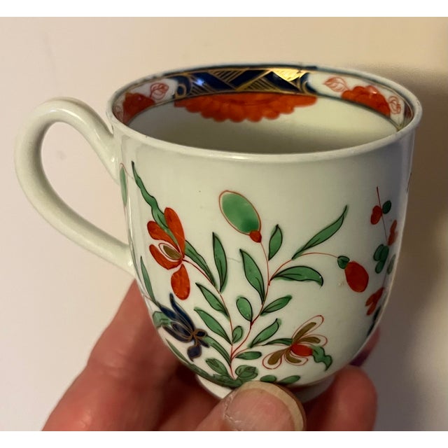 Mid 18th Century Antique 18th Century Georgian Worcester Porcelain First Period Imari Coffee Cup in the Kempthorne Pattern, Circa 1768 For Sale - Image 5 of 15