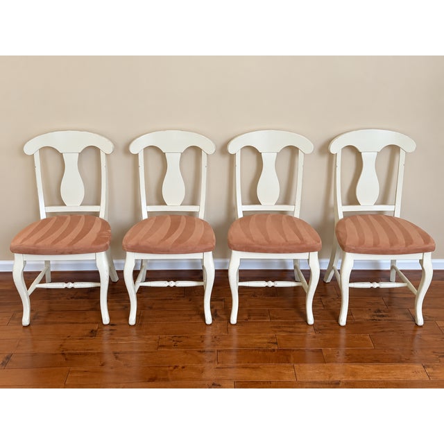 Canadel Solid Wood Dining Table with 4 Chairs – Made in Canada Beautiful Canadel dining set featuring an oval wood table...