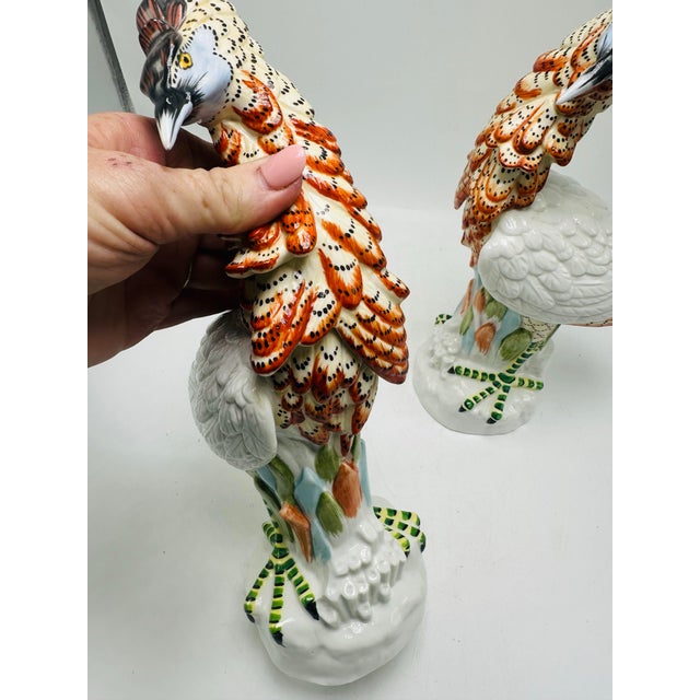 Traditional Mottahedeh Porcelain Birds, a Pair For Sale - Image 3 of 9