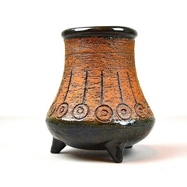 The attribution mark is on the bowl, the vase has no marking. Dimensions of the vase: 14x14cm, bowl: 16x4.5cm. This piece...