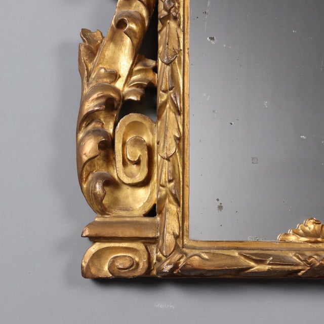 Gold Baroque Mirror in Carved and Gilded Wood For Sale - Image 8 of 11